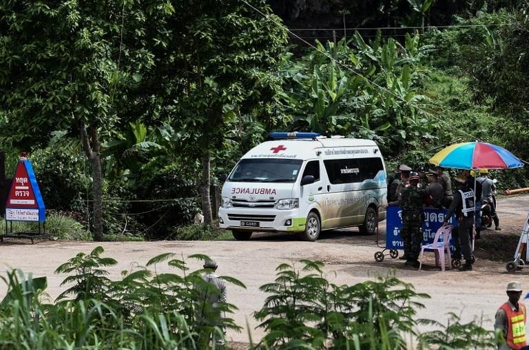M&eacute;dicos descartam viagem de meninos para a final da Copa do Mundo 