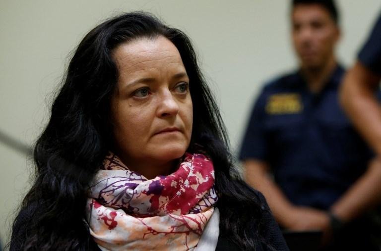 Acusada de assassinatos por racismo pega pris&atilde;o perp&eacute;tua na Alemanha
