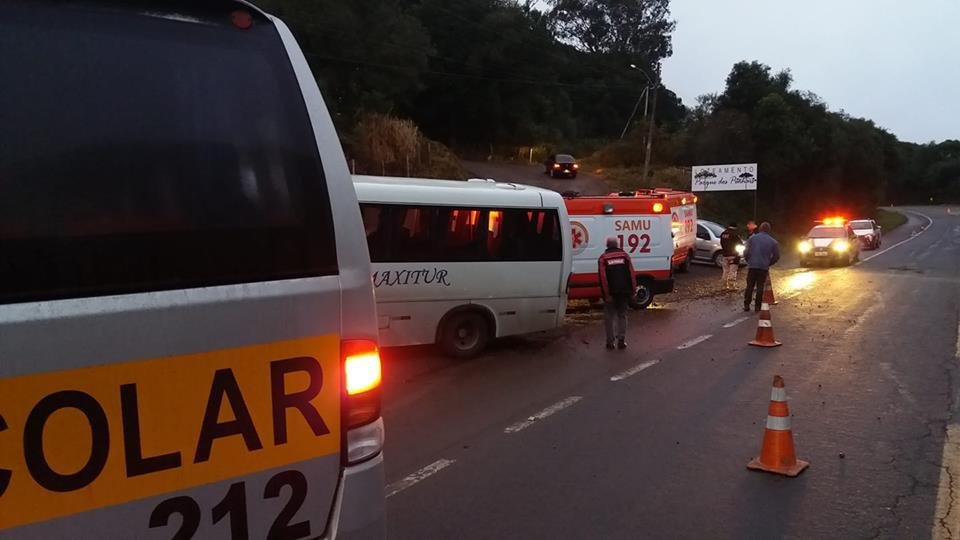 Acidente aconteceu por volta das 6h50min 