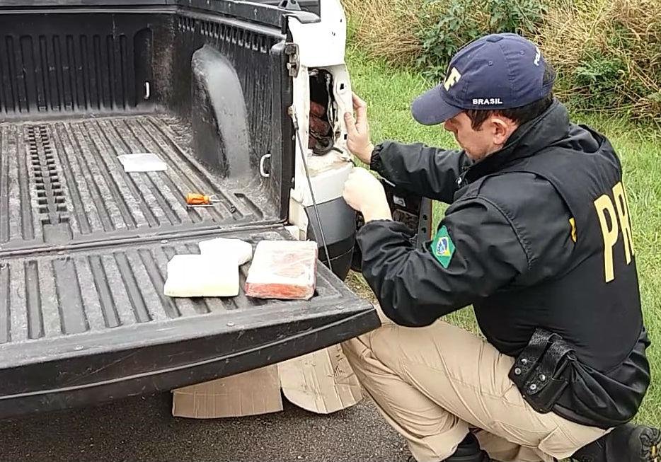 Droga estava escondida em um carro na BR 392