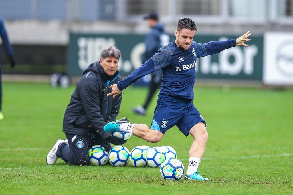 Ramiro cr&ecirc; em mudan&ccedil;a na maneira do Gr&ecirc;mio atuar