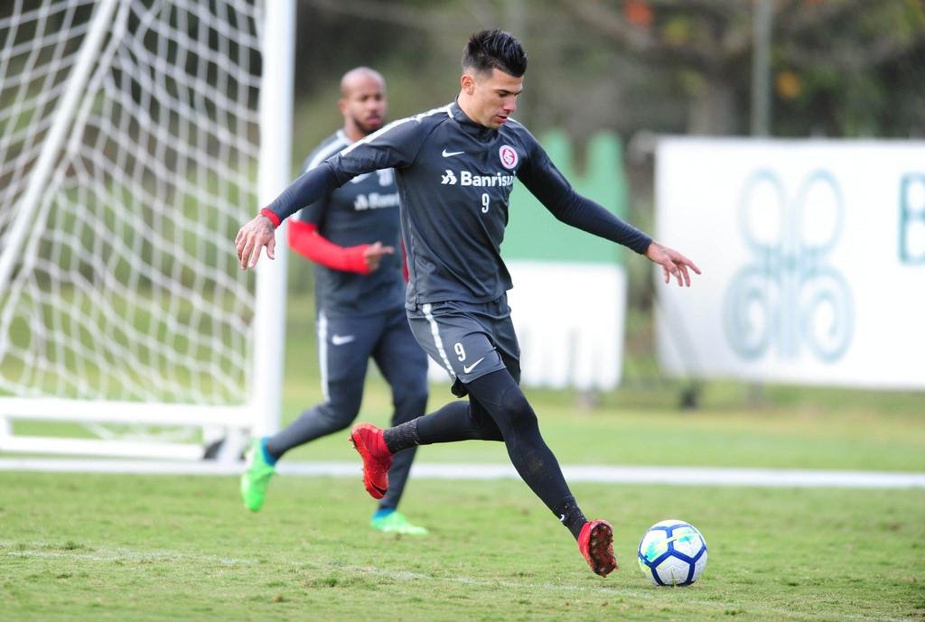 Victor Cuesta aprovou a intertemporada do Inter em Atibaia