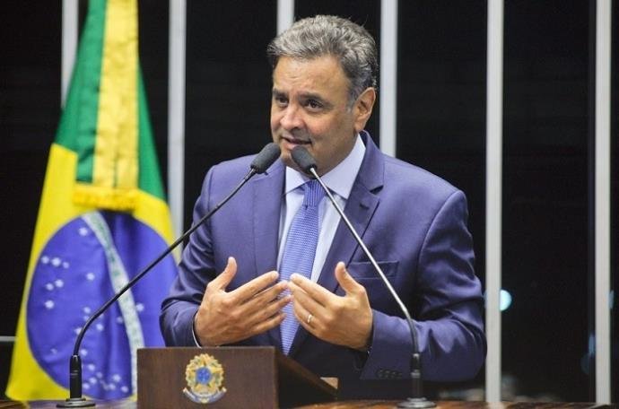 A&eacute;cio culpou Jo&atilde;o Doria pela desfilia&ccedil;&atilde;o de todos vereadores do partido em SP