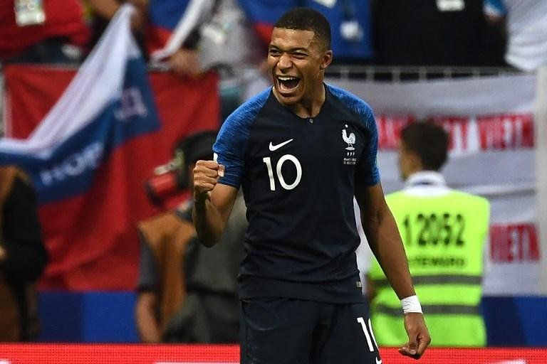 Mbapp&eacute; se tornou segundo jogador mais jovem a marcar em final de Copa