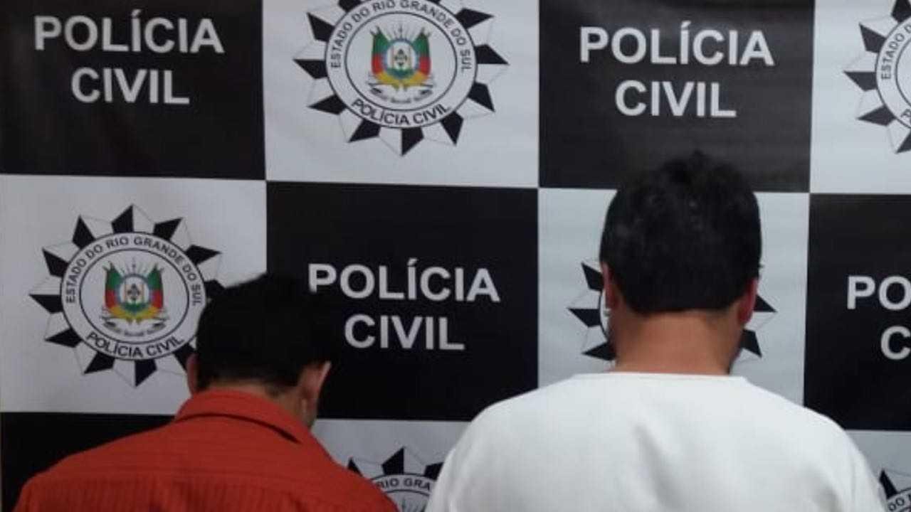 Homens foram presos em flagrante