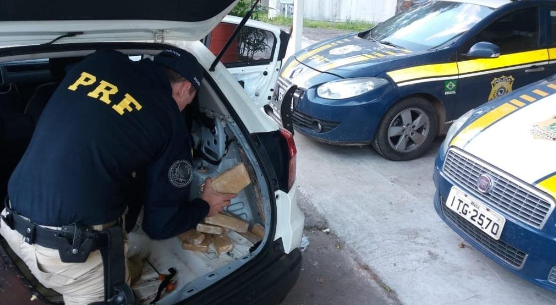 PRF apreende mais de 110 quilos de maconha em Santa Maria 