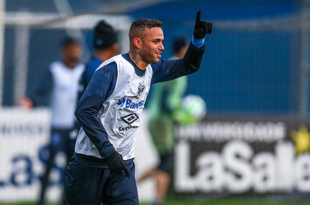 Luan exalta parada da Copa para "retomar intensidade" do Gr&ecirc;mio