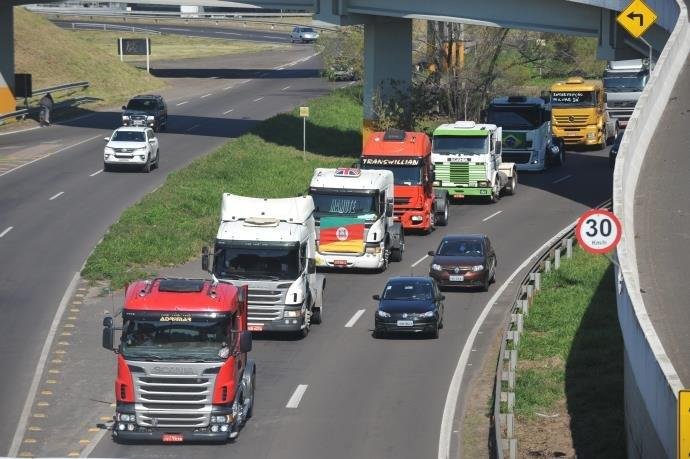 Paralisa&ccedil;&atilde;o dos caminhoneiros durou 11 dias e afetou diversos servi&ccedil;os
