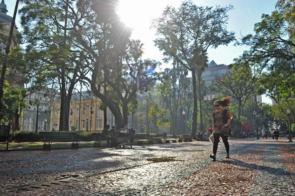 Porto Alegre ter&aacute; temperaturas pr&oacute;ximas dos 30&deg;C nesta quinta
