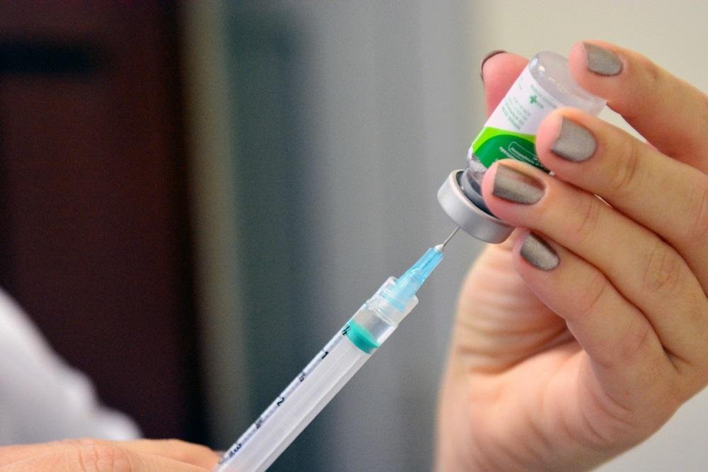 Minist&eacute;rio da Sa&uacute;de atinge 90% do p&uacute;blico-alvo da vacina&ccedil;&atilde;o contra gripe