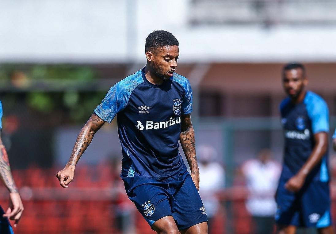 Centroavante que j&aacute; atuou no Vasco prev&ecirc; press&atilde;o forte nos primeiros 15 minutos
