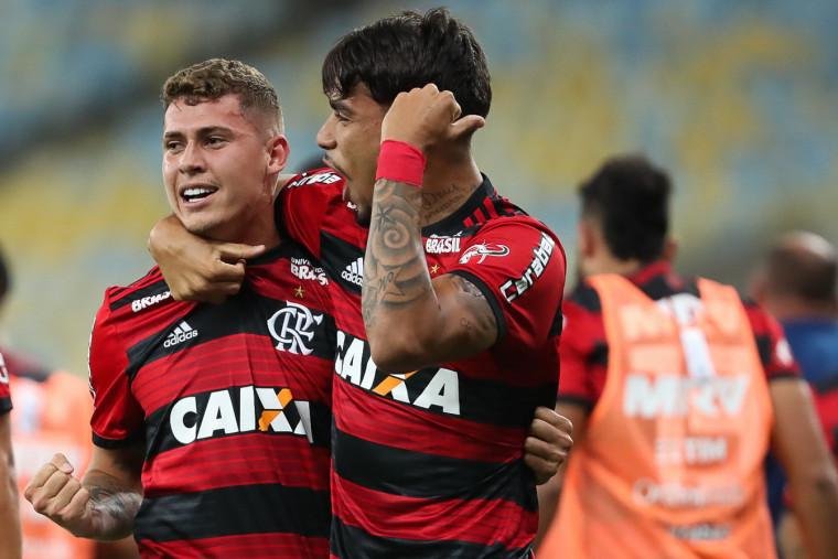 Rubro-negro dominou cl&aacute;ssico carioca e confirmou 2 a 0