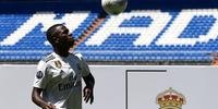 Vinicius Júnior promete sacrifício para fazer valer chance no Real Madrid 