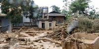 Tufão Son Tinh devastou o centro e o norte do Vietnã