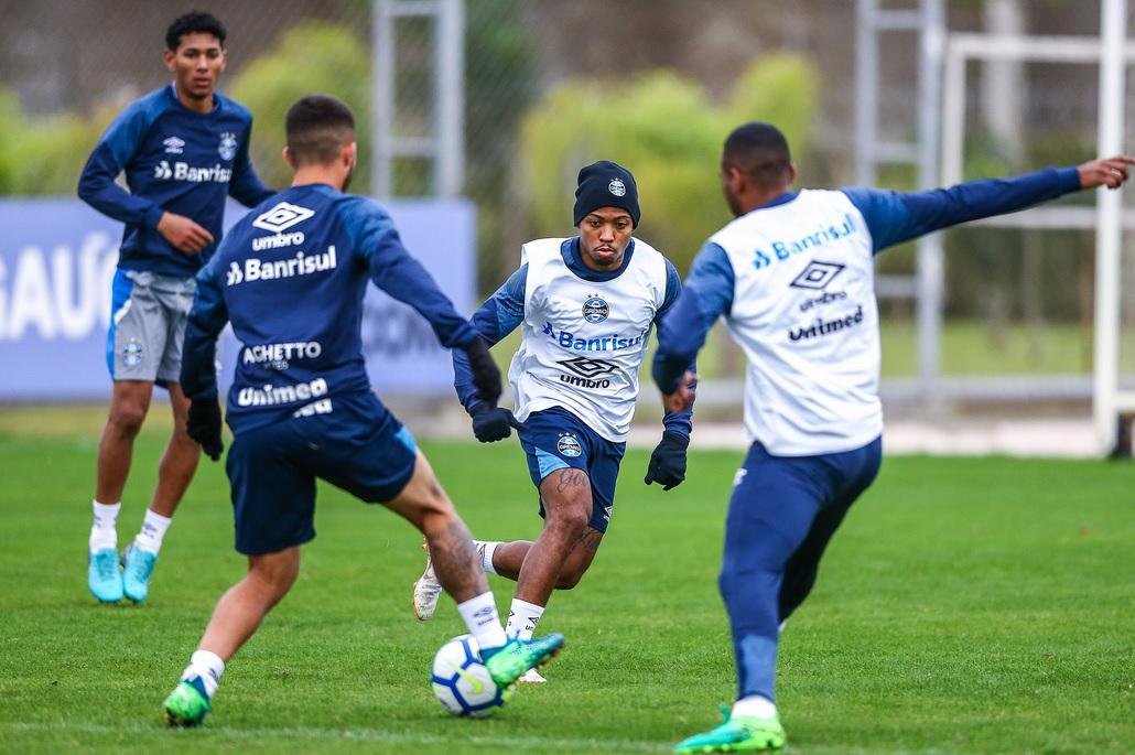 Gr&ecirc;mio espera nova atitude do time ap&oacute;s cobran&ccedil;as 