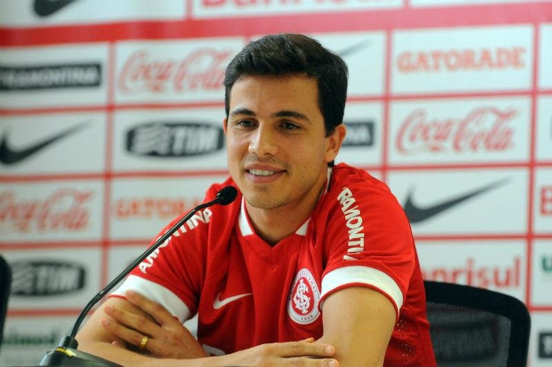 Melo questiona desejo de Nilmar em voltar a atuar pelo Inter 
