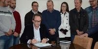 O acordo entre município e casa de saúde foi assinado nesta terça-feira