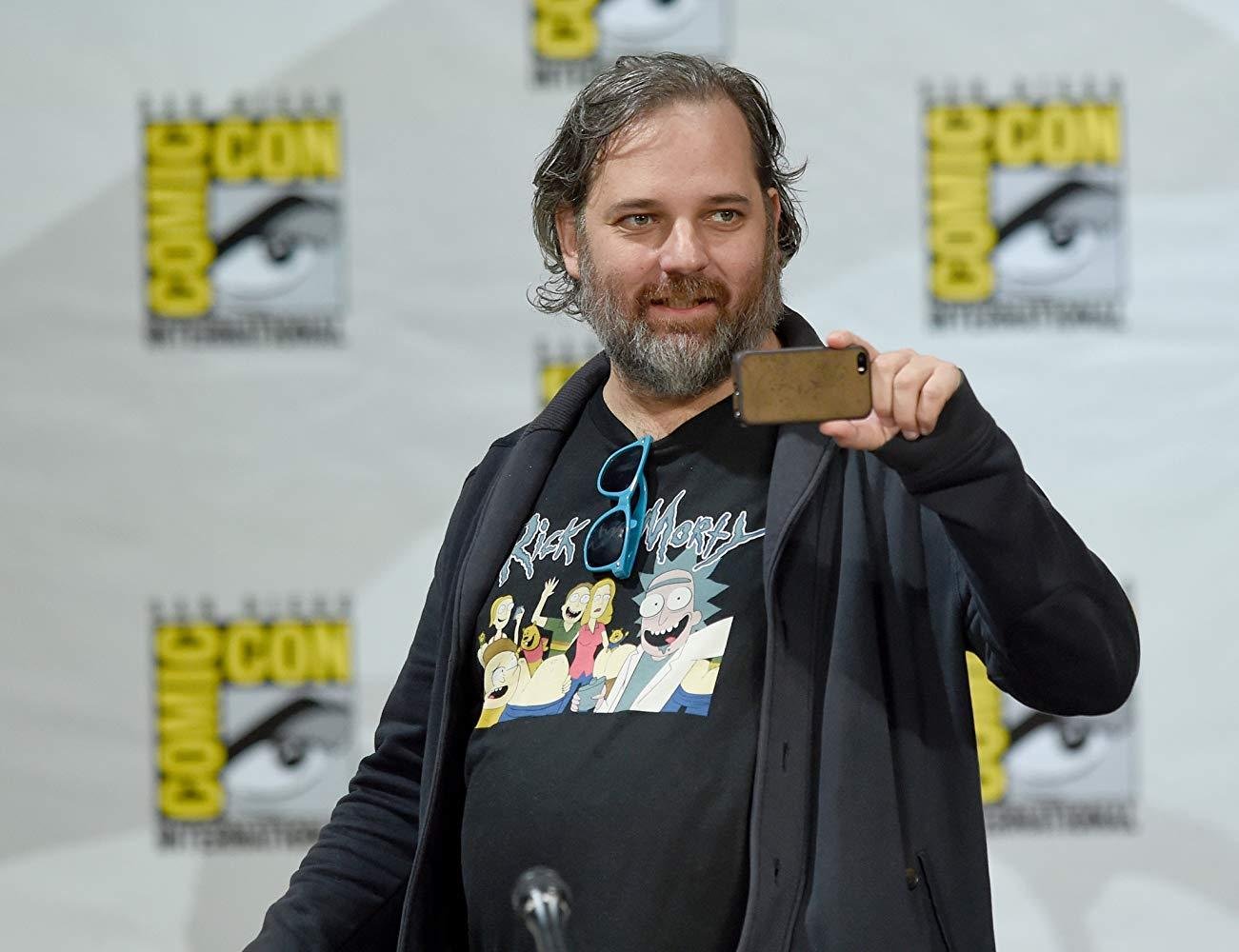 Emissora condenou o v&iacute;deo, mas resolveu manter Dan Harmon no canal