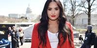 Demi Lovato foi hospitalizada nesta terça, mas seu estado de saúde é estável 