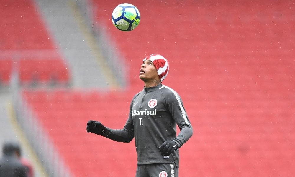 Jonatan Alvez foi inscrito e tem condi&ccedil;&otilde;es de enfrentar o Am&eacute;rica-MG