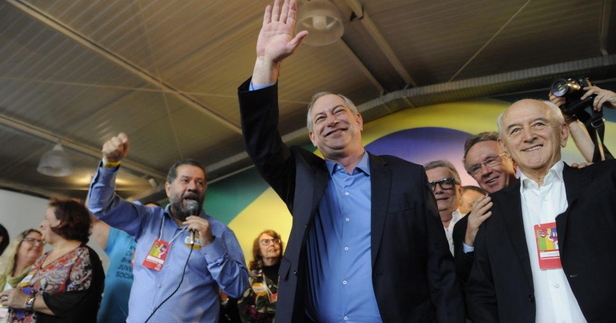 Ciro afirmou que fala era sobre os "democratas, que tem compromisso com o Estado democr&aacute;tico de direito"