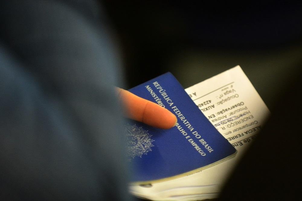 Saldo l&iacute;quido de emprego formal foi negativo em 661 vagas em junho