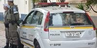 Ao menos 11 presos estão detidos em viaturas no Palácio da Polícia, em Porto Alegre