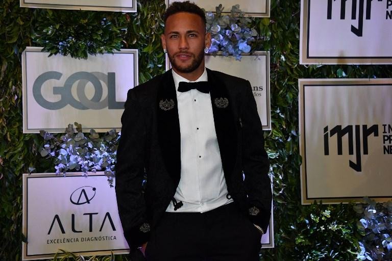 Novo t&eacute;cnico do PSG quer recuperar Neymar, ap&oacute;s sair da Copa com a imagem arranhada	