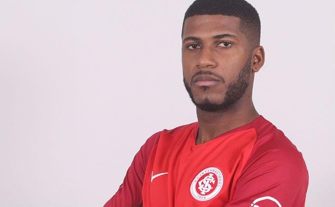 Emerson Santos j&aacute; pode defender o Inter
