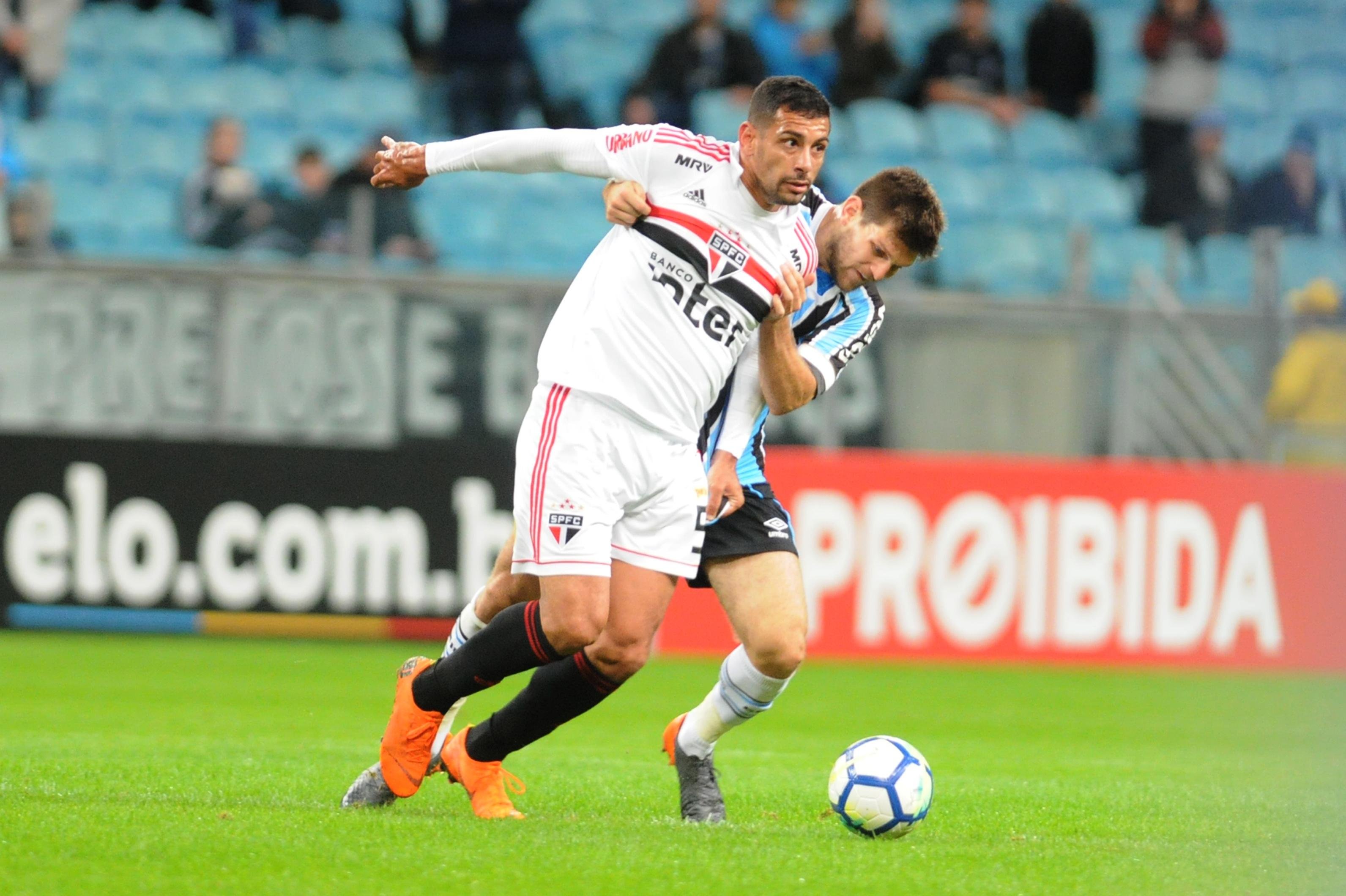 Brasileir&atilde;o tem disputa equilibrada no topo da tabela 