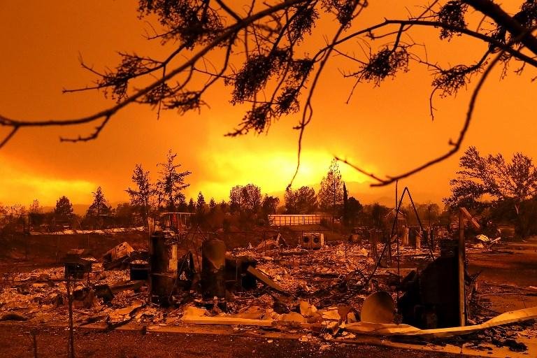Milhares de pessoas fogem de inc&ecirc;ndios na Calif&oacute;rnia