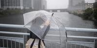 Após inundações, Japão se prepara para tufão