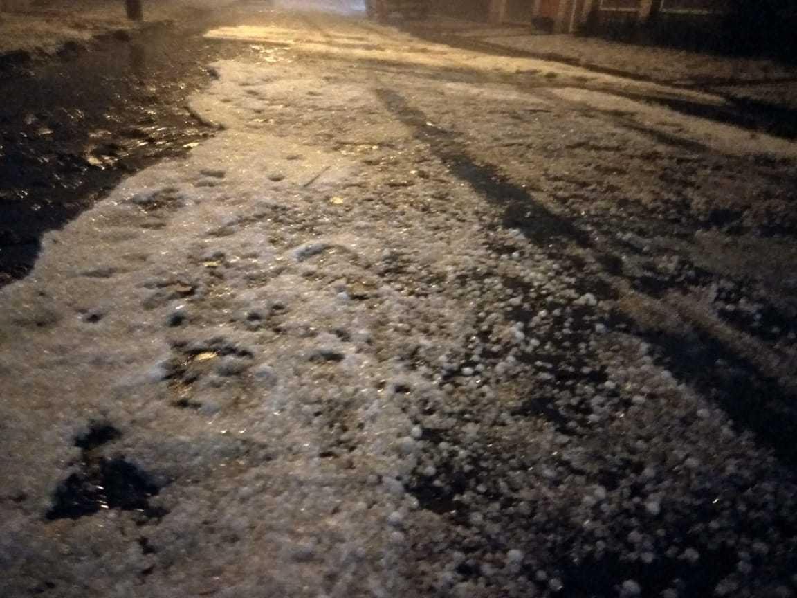 Chuva de granizo durou cerca de 15 minutos em Caxias do Sul