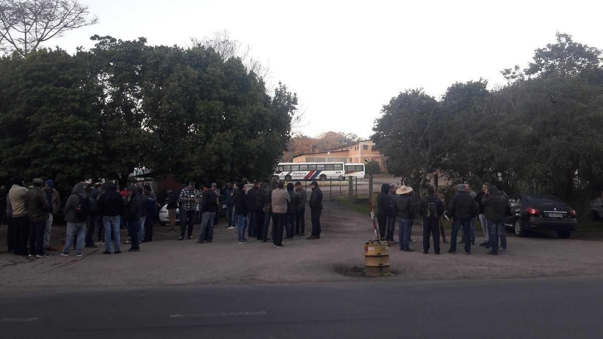 Rodovi&aacute;rios paralisam as atividades em Novo Hamburgo