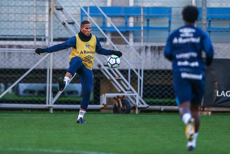 Jael pode ser titular contra o Flamengo
