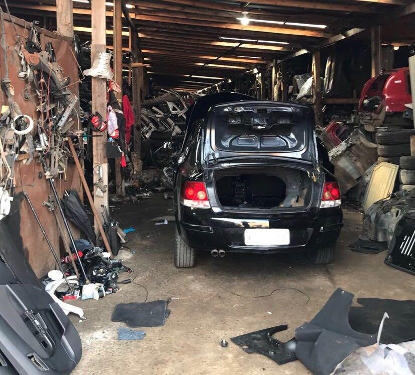 Toneladas de pe&ccedil;as automotivas foram apreendidas