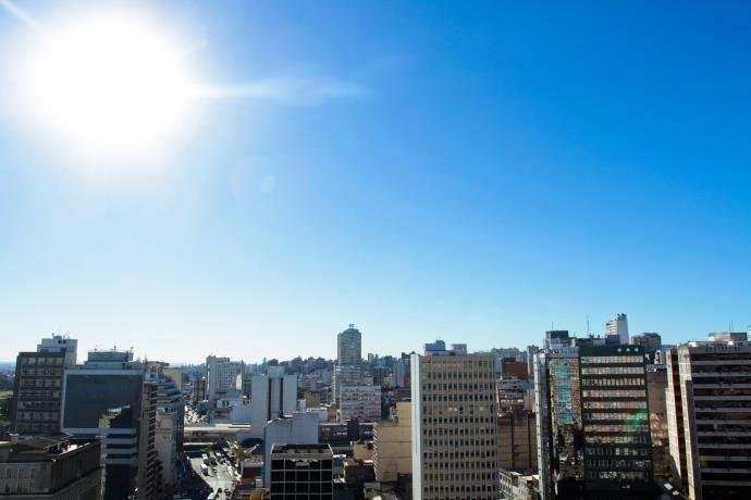 Domingo ser&aacute; de sol no Estado