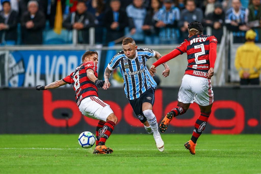 Everton n&atilde;o atuou no s&aacute;bado contra o Flamengo e n&atilde;o viajou para Buenos Aires