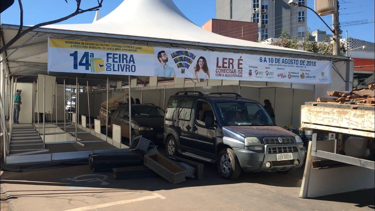 O evento acontece no Largo do Centro C&iacute;vico