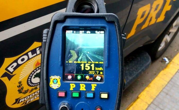 PRF deteve o condutor a bordo de Fiat Dobl&oacute; monitorado em S&atilde;o Gabriel