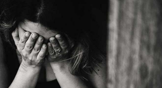 Casos de feminic&iacute;dio pendentes na Justi&ccedil;a dobram de 2016 para 2017