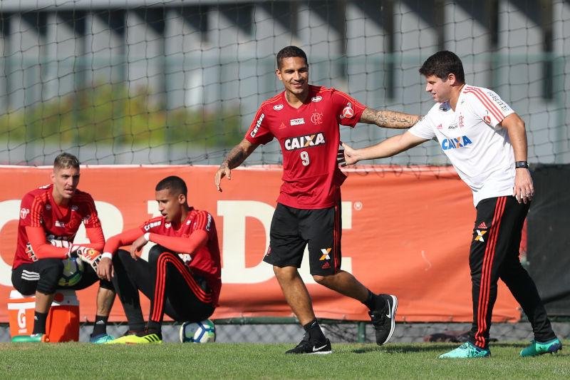Inter mant&eacute;m otimismo, mas trata vinda de Guerrero com cautela 