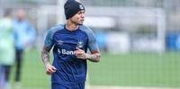 Grêmio desiste de usar Everton contra Vitória após lesão em Luan 