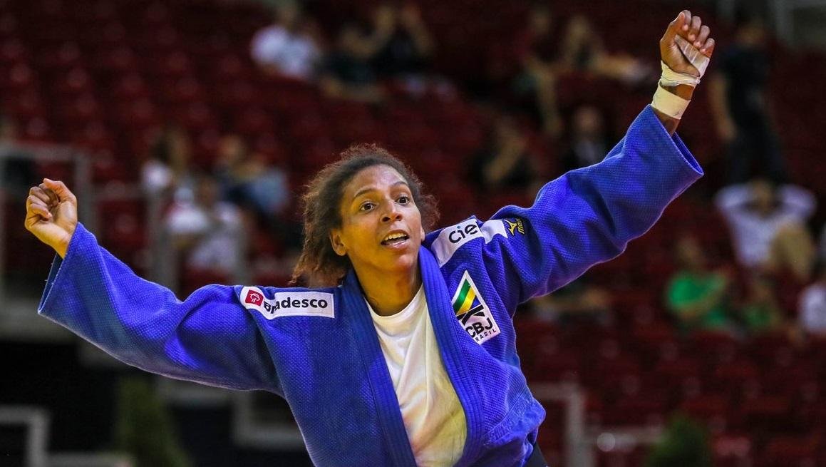 Campe&atilde; ol&iacute;mpica no Rio de Janeiro derrotou a alem&atilde; Thersa Stoll por ippon