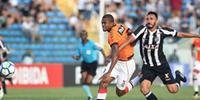 Ceará e Atlético-PR empatam sem gols e seguem no Z4 no Brasileirão