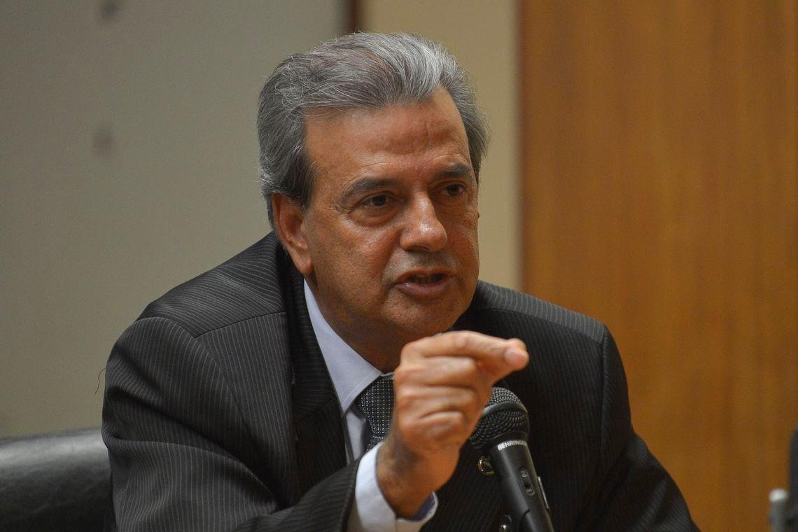 Ao deixar presid&ecirc;ncia da ag&ecirc;ncia, Romeu Rufino criticou modelo do Pa&iacute;s