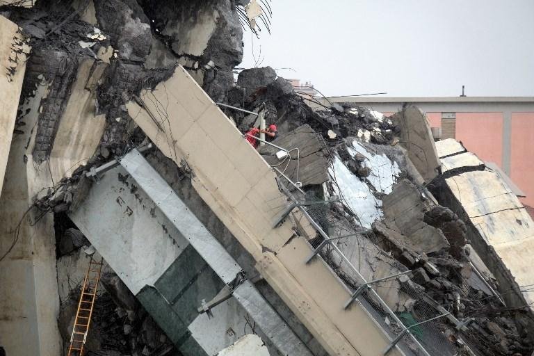 Cerca de 200 bombeiros participam das opera&ccedil;&otilde;es de resgate