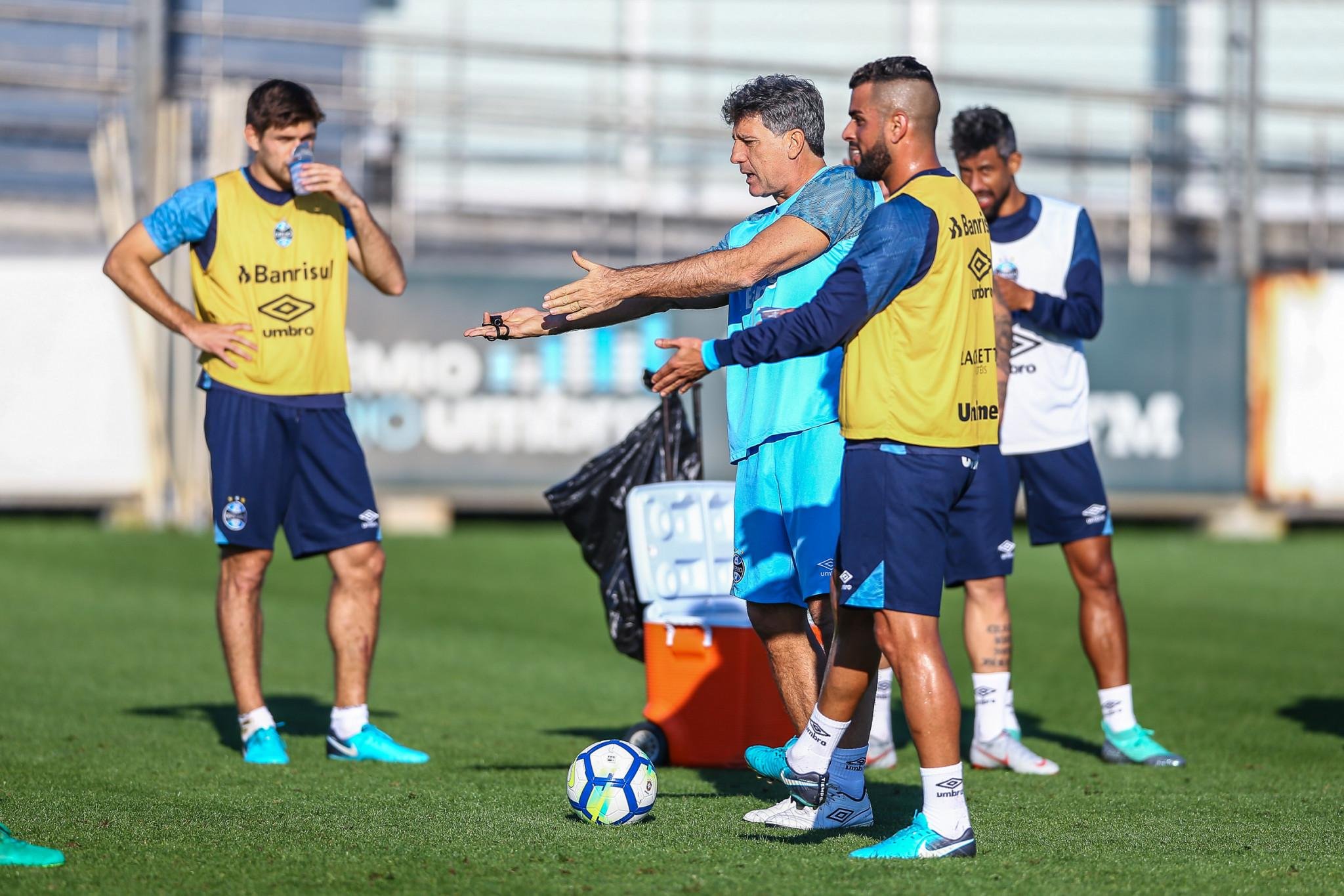 Renato fez treino fechado com o grupo do Gr&ecirc;mio nesta ter&ccedil;a-feira