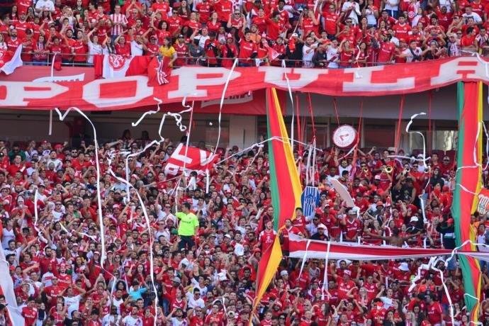 Torcedor esgotou ingressos para as arquibancadas inferiores e expectativa &eacute; de 40 mil no domingo