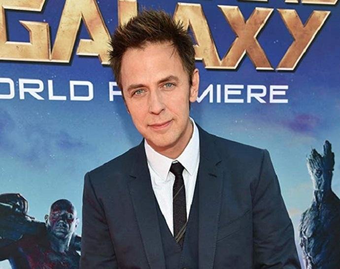 Gunn foi demitido por tu&iacute;tes antigos sobre estupro e pedofilia